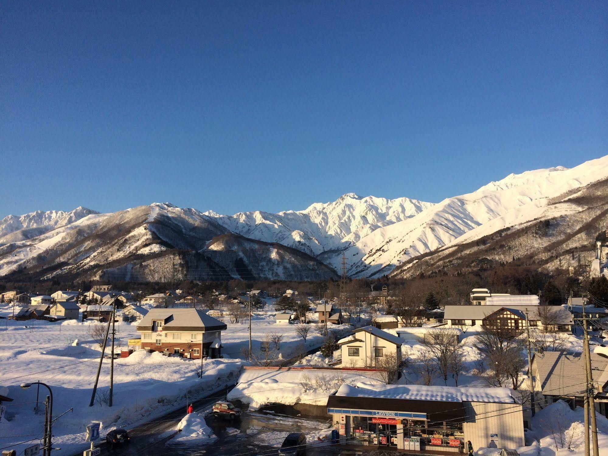 ホテル マウントサイドヨーデル 白馬村 エクステリア 写真